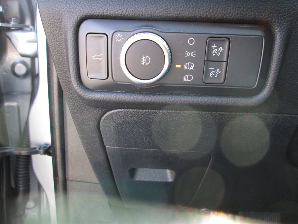2020 Ford Explorer - $25,990