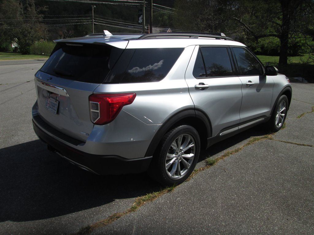2020 Ford Explorer - $25,990