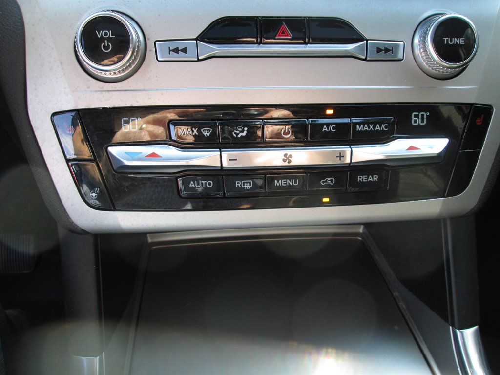 2020 Ford Explorer - $25,990