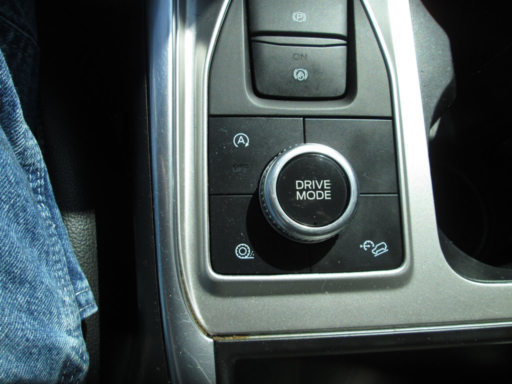 2020 Ford Explorer - $25,990