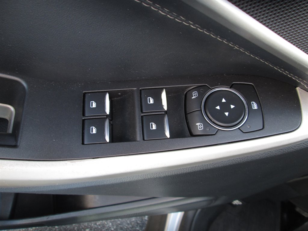 2020 Ford Explorer - $25,990