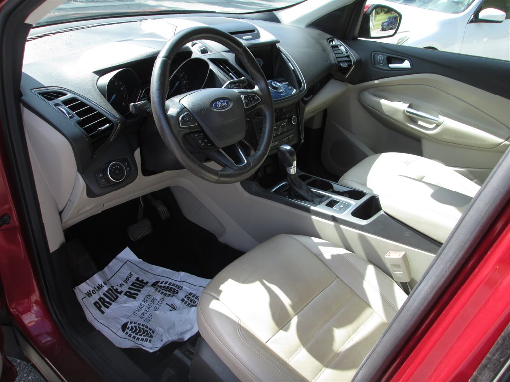 2017 Ford Escape - $11,495