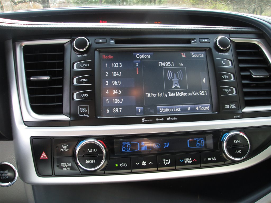 2018 Toyota Highlander - $29,990