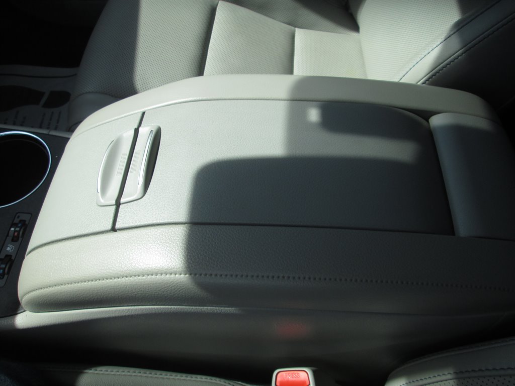2018 Toyota Highlander - $29,990