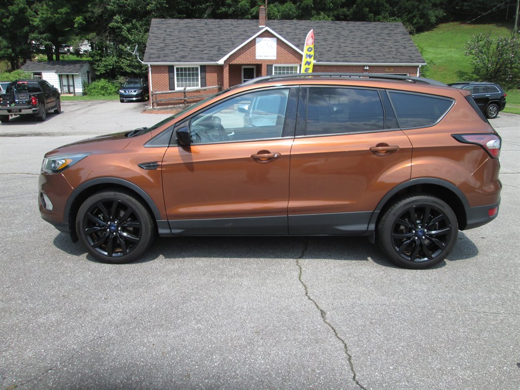 2017 Ford Escape - $9,490
