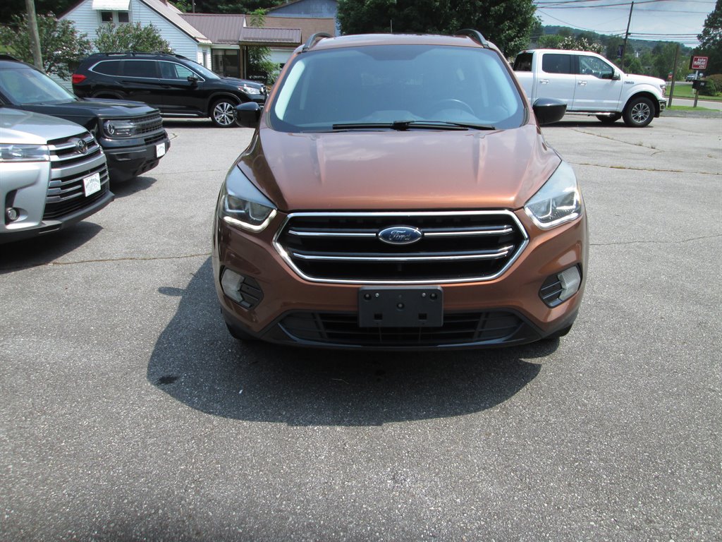 2017 Ford Escape - $9,490