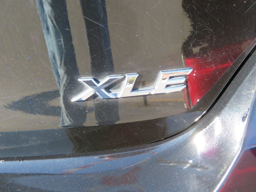 2015 Toyota Venza XLE photo