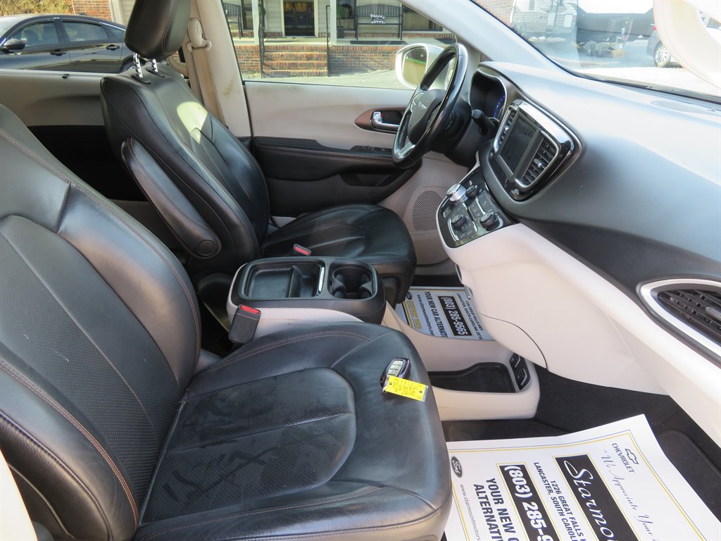 2019 Chrysler Pacifica Touring L photo