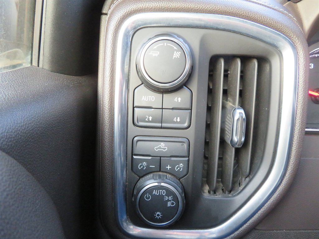 2019 Chevrolet Silverado 1500 LT photo