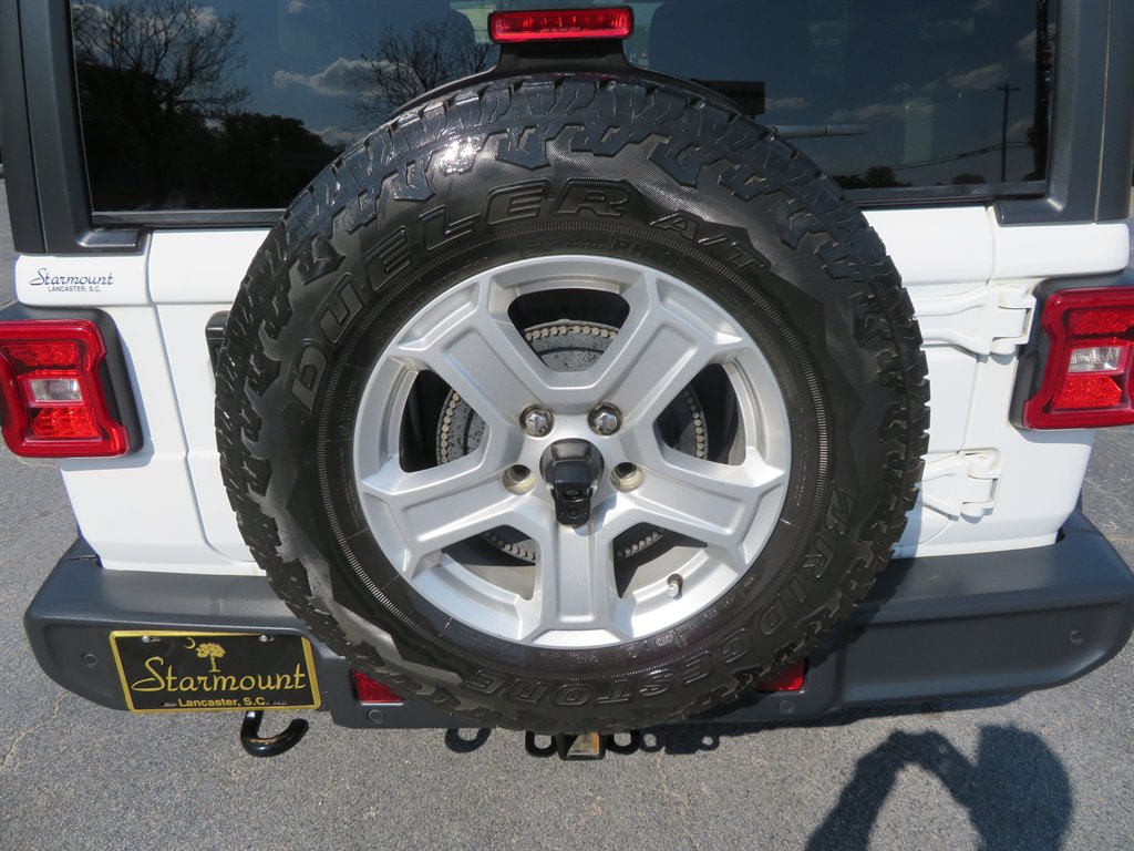 2018 Jeep Wrangler - $18,999