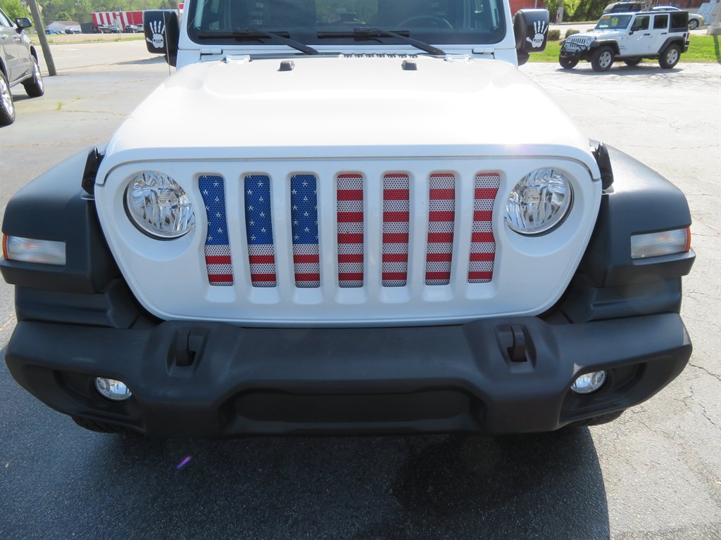 2018 Jeep Wrangler - $18,999