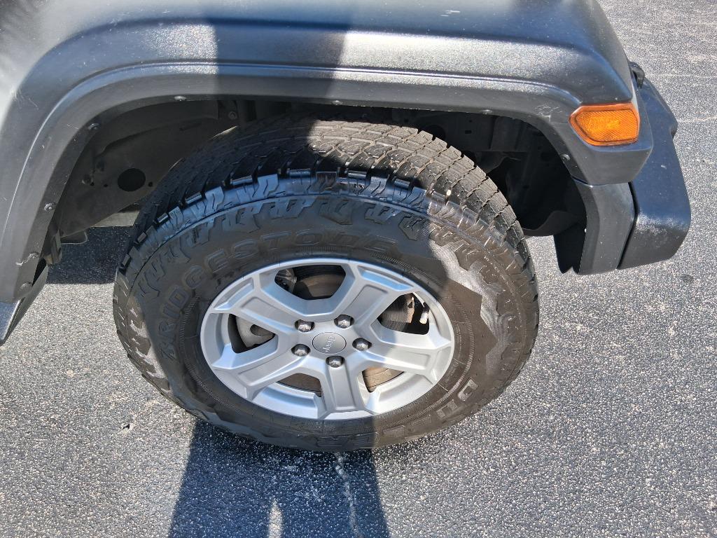 2018 Jeep Wrangler - $18,599