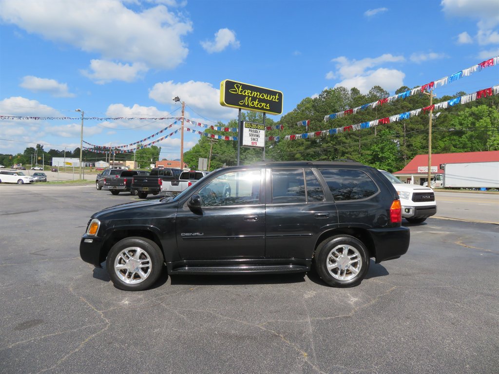 2007 GMC Envoy Denali photo