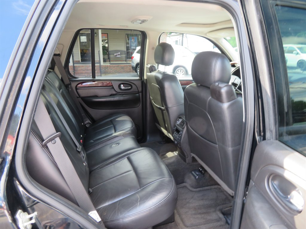 2007 GMC Envoy Denali photo