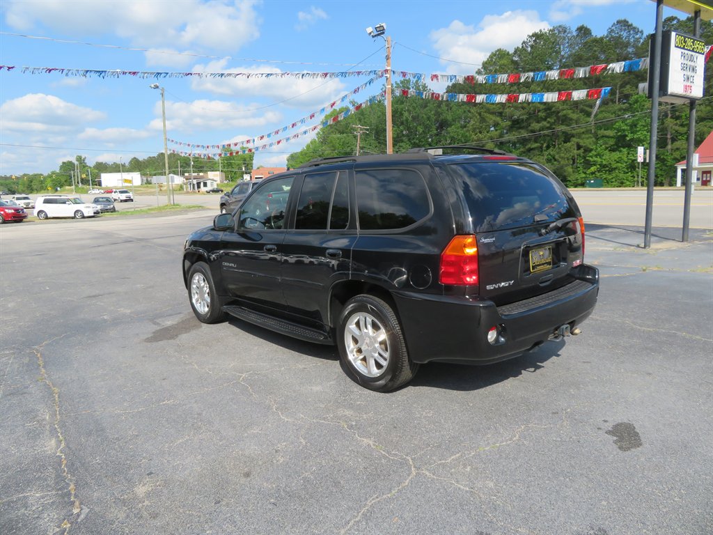 2007 GMC Envoy Denali photo