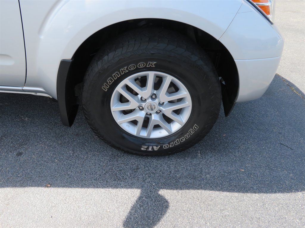 2019 Nissan Frontier SV photo