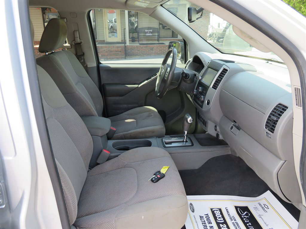 2019 Nissan Frontier SV photo