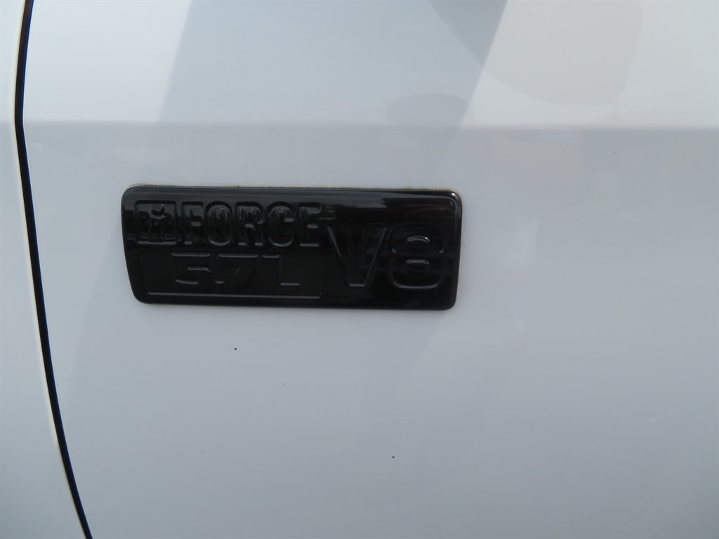 2016 Toyota Tundra SR5 photo