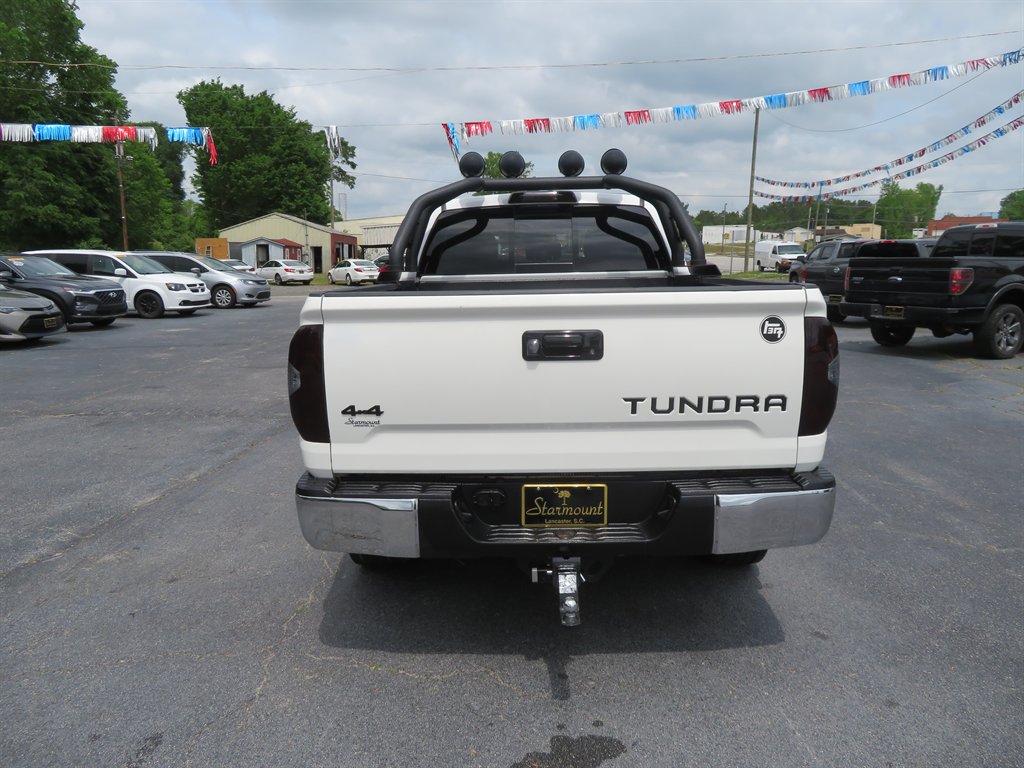2016 Toyota Tundra SR5 photo