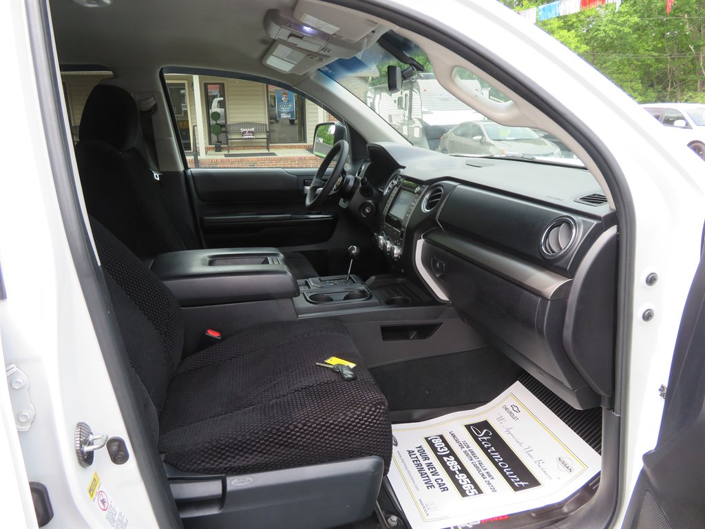 2016 Toyota Tundra SR5 photo