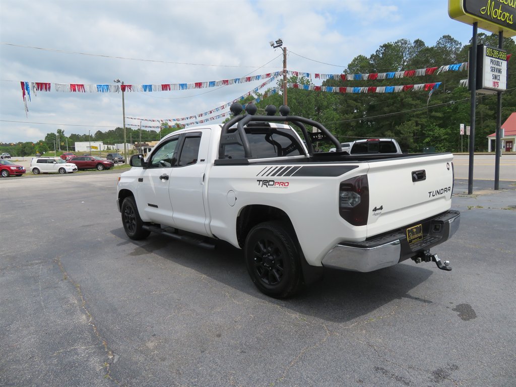 2016 Toyota Tundra SR5 photo