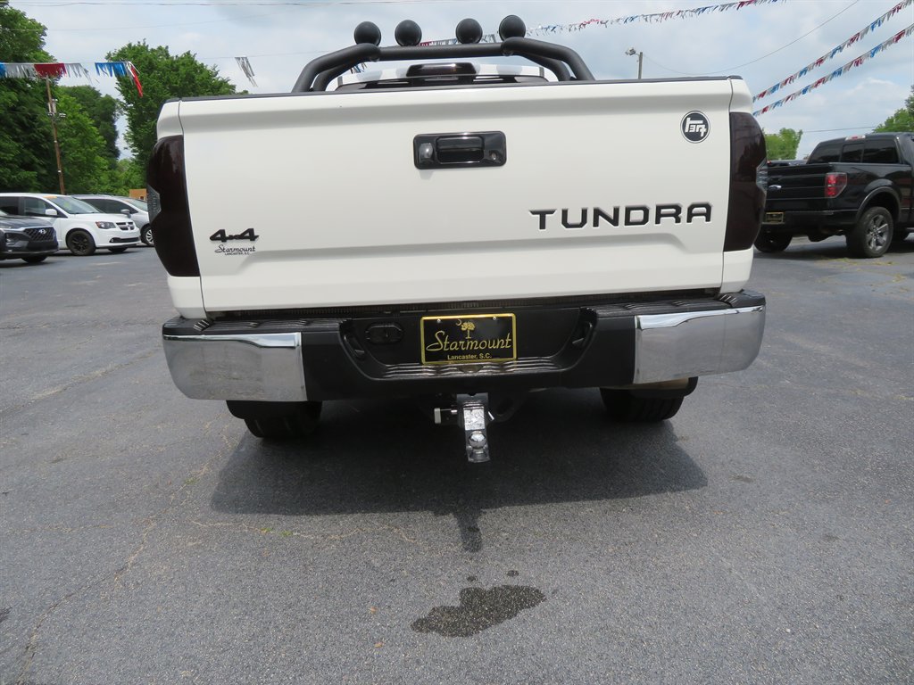2016 Toyota Tundra SR5 photo