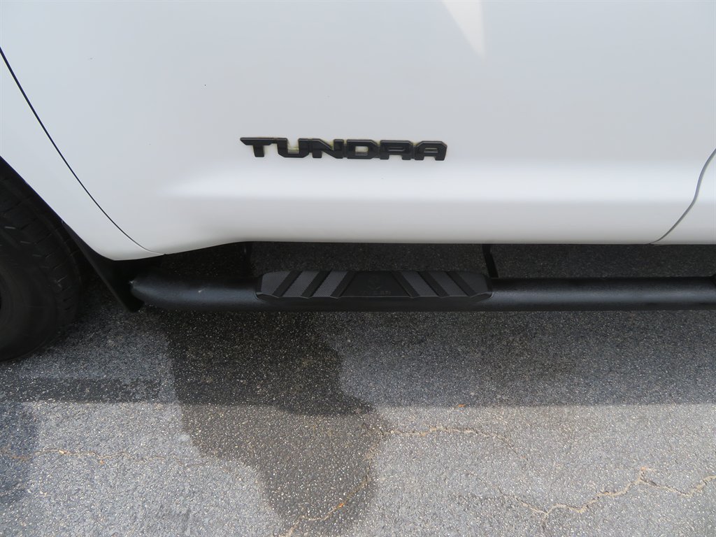 2016 Toyota Tundra SR5 photo