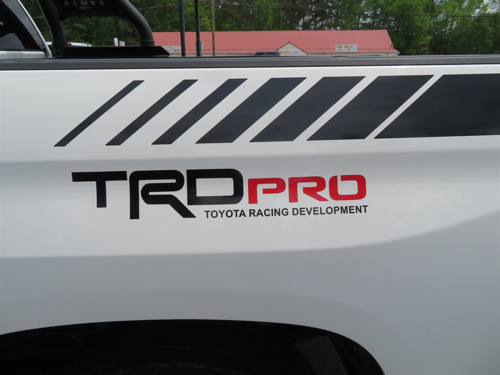2016 Toyota Tundra SR5 photo