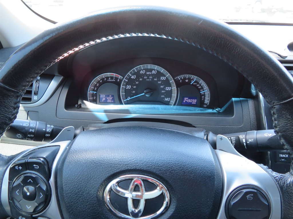 2012 Toyota Camry L photo