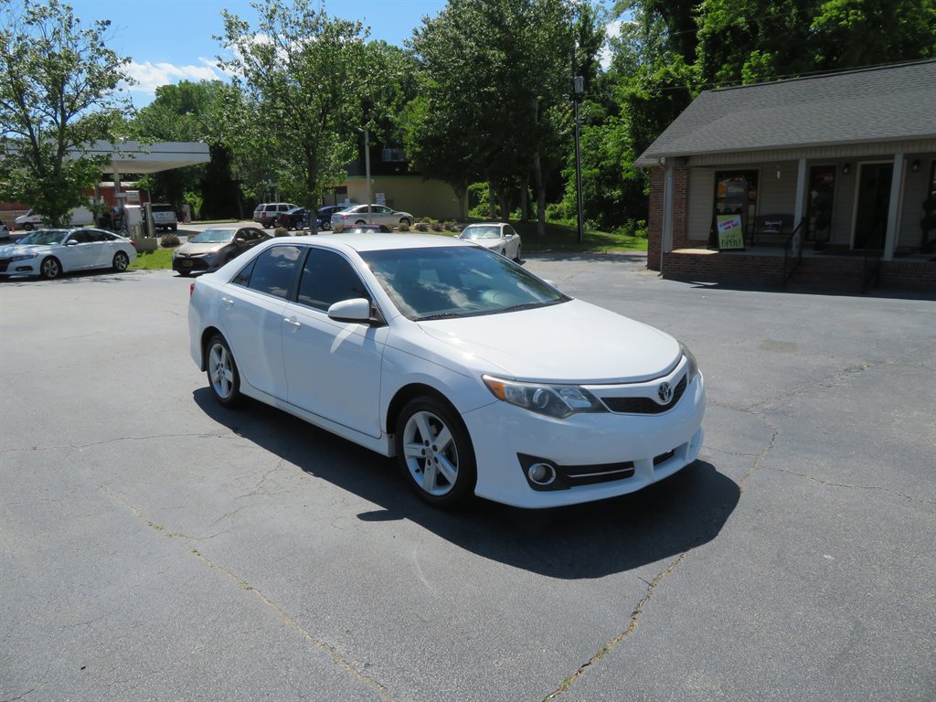 2012 Toyota Camry L photo
