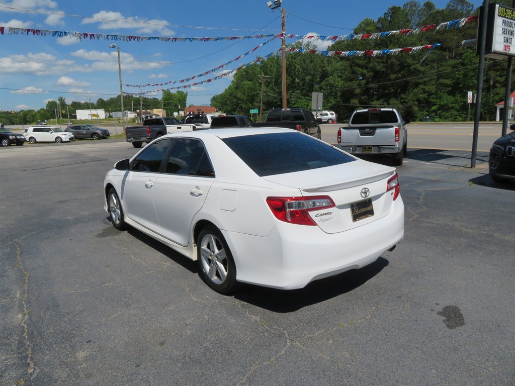 2012 Toyota Camry L photo