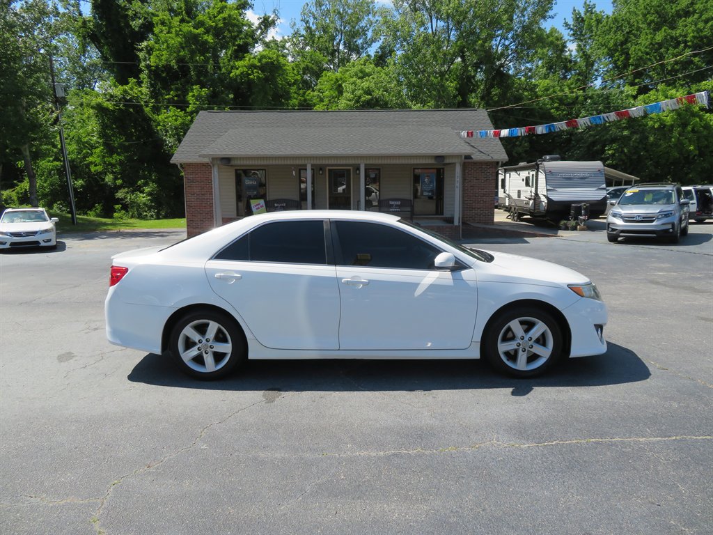 2012 Toyota Camry L photo