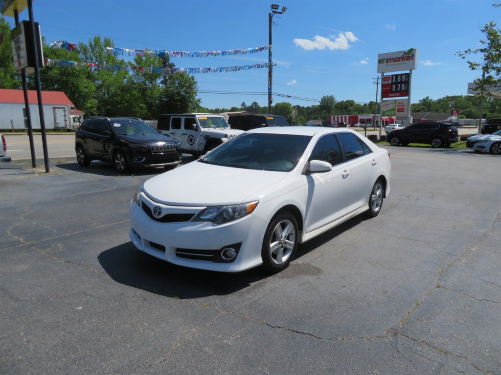 2012 Toyota Camry L photo