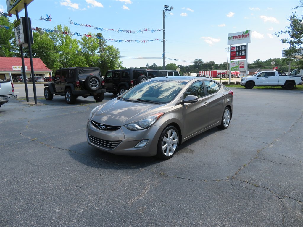 2013 Hyundai Elantra GLS photo