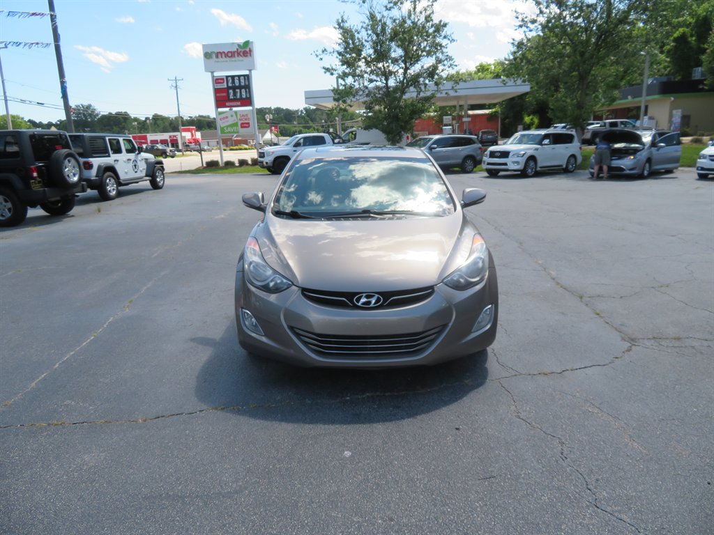 2013 Hyundai Elantra GLS photo