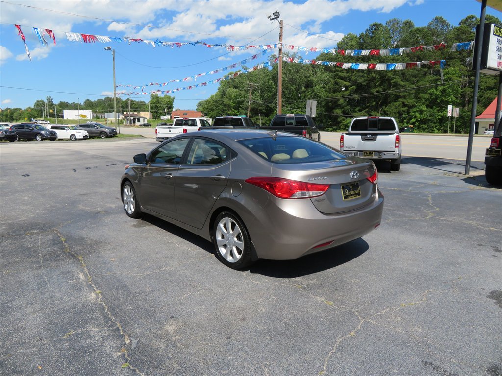 2013 Hyundai Elantra GLS photo