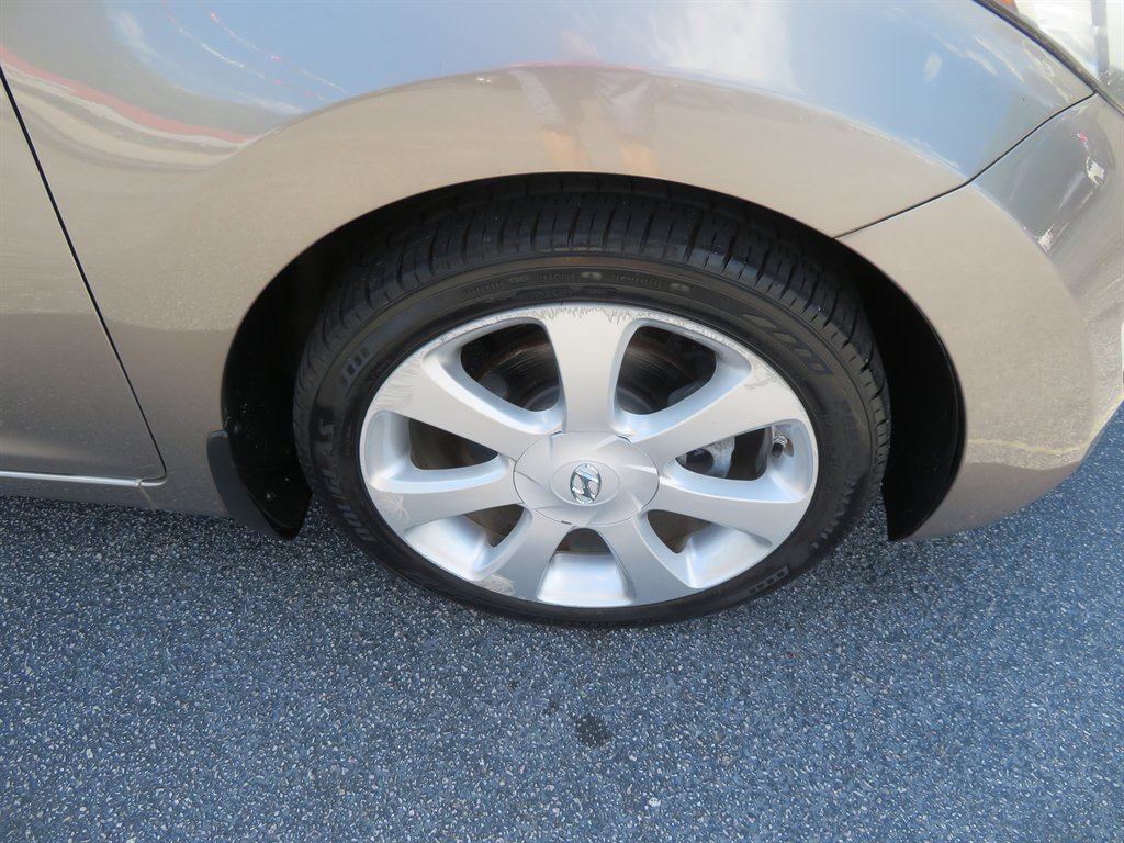 2013 Hyundai Elantra GLS photo