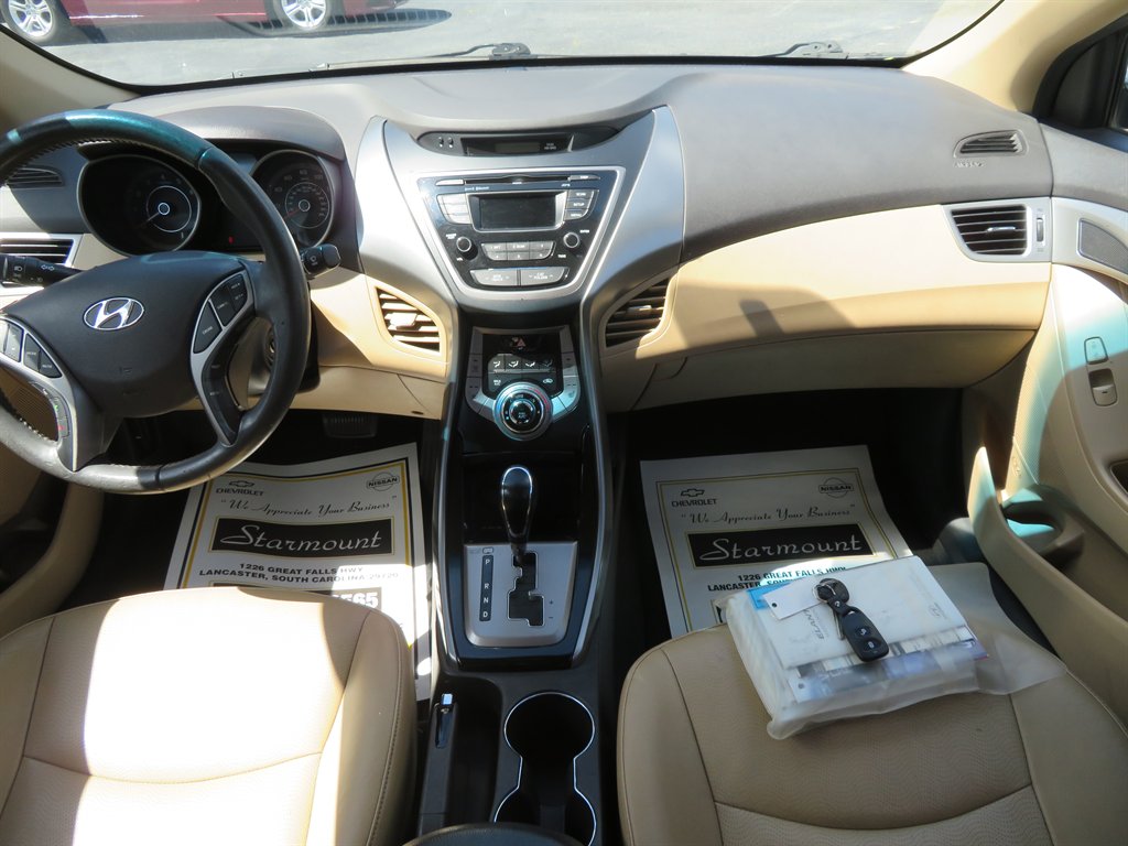 2013 Hyundai Elantra GLS photo