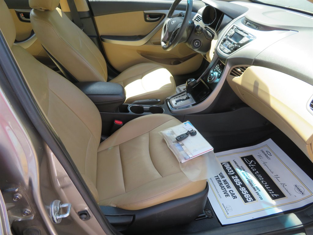 2013 Hyundai Elantra GLS photo