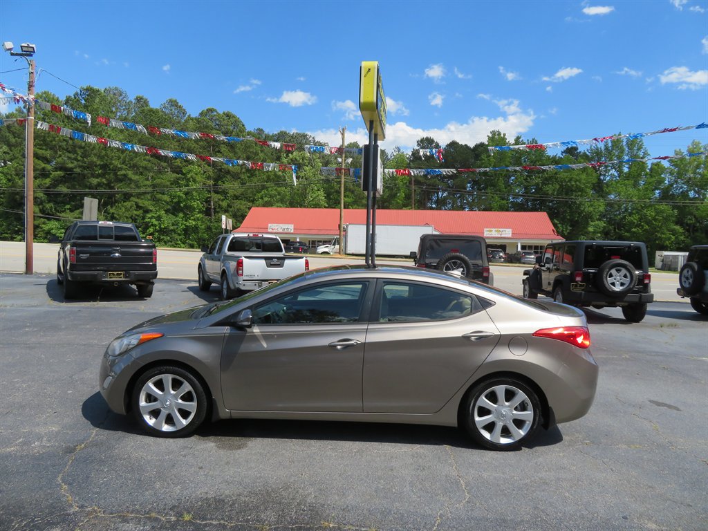 2013 Hyundai Elantra GLS photo