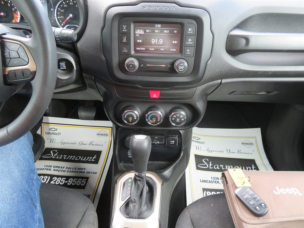 2017 Jeep Renegade Sport photo