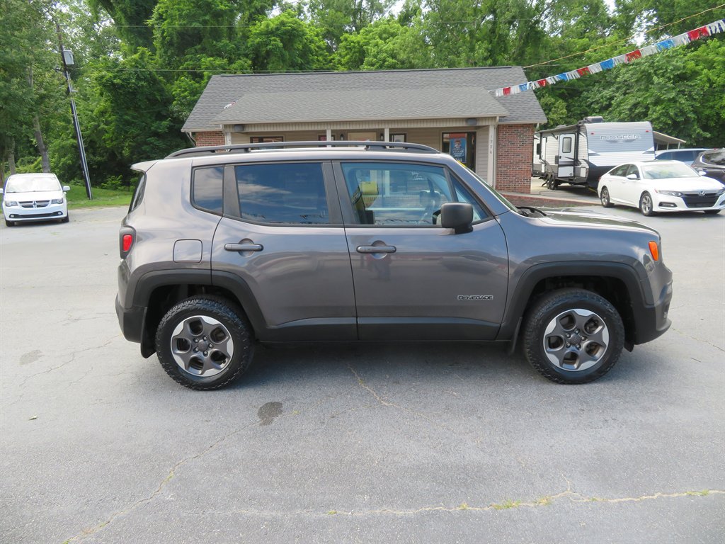 2017 Jeep Renegade Sport photo