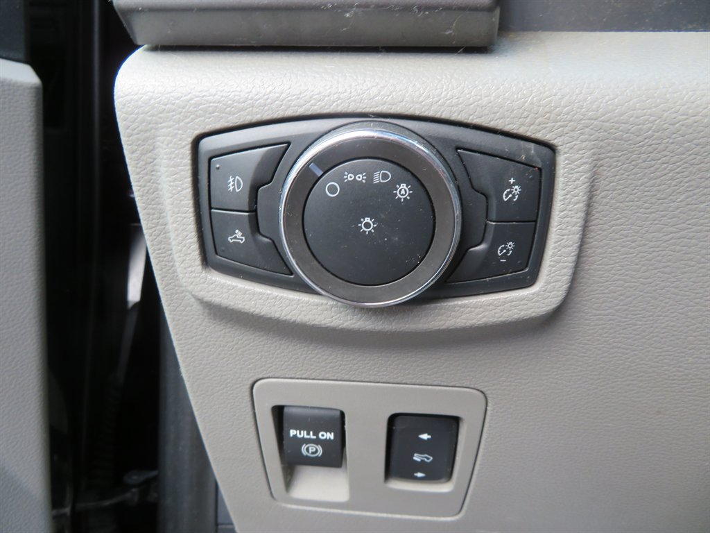 2020 Ford F150 - $19,999