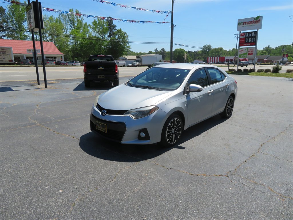 2014 Toyota Corolla - $7,599