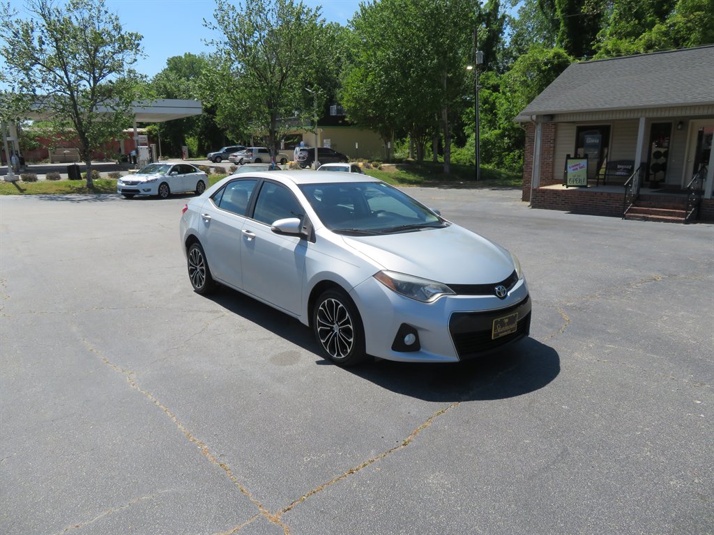 2014 Toyota Corolla - $7,599