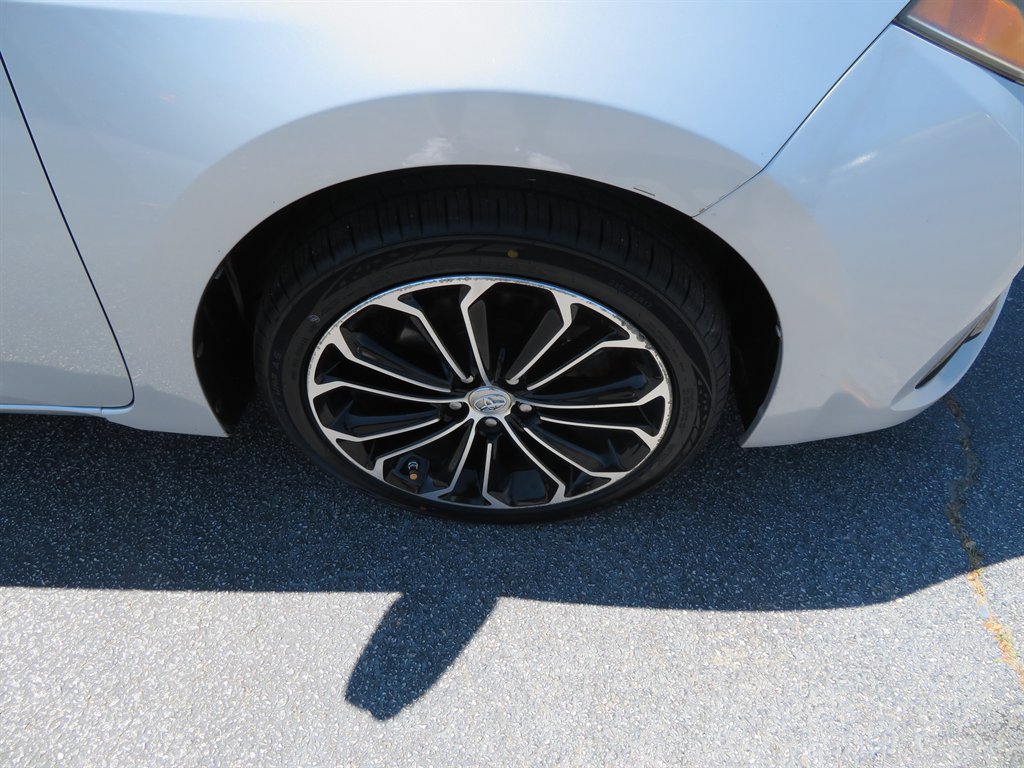 2014 Toyota Corolla - $7,599