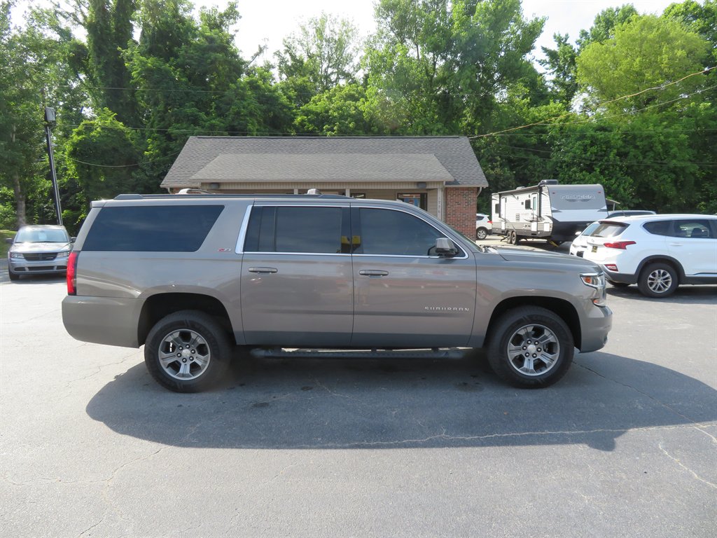 2017 Chevrolet Suburban - $19,999