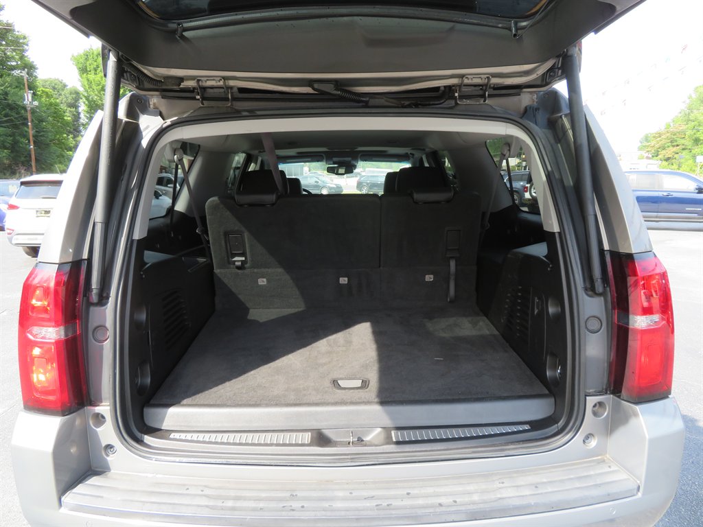 2017 Chevrolet Suburban - $19,999
