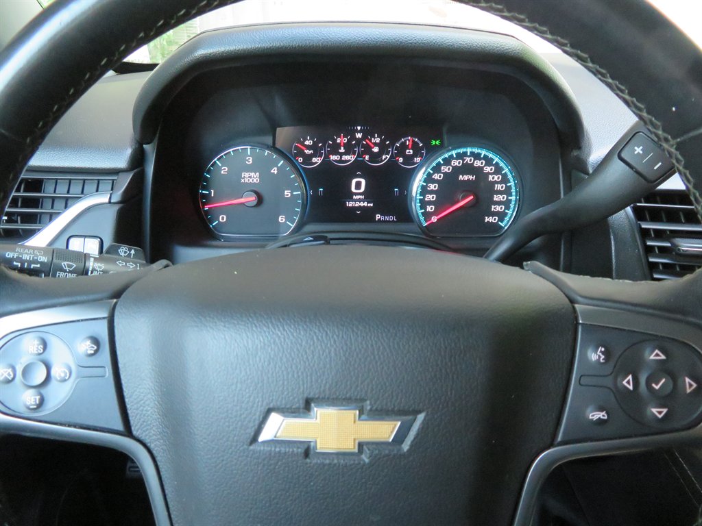 2017 Chevrolet Suburban - $19,999