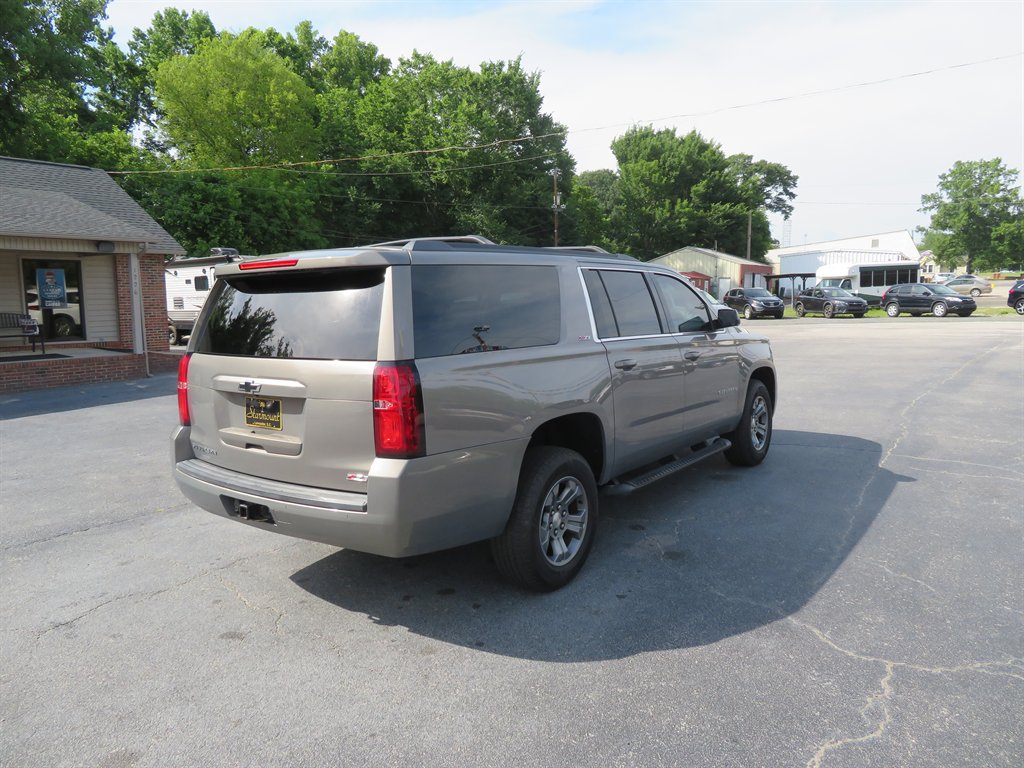 2017 Chevrolet Suburban - $19,999